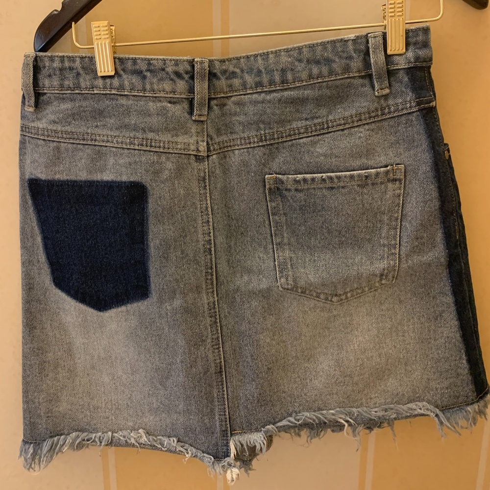 Highlight Mini Skirt - Picture 6 of 6